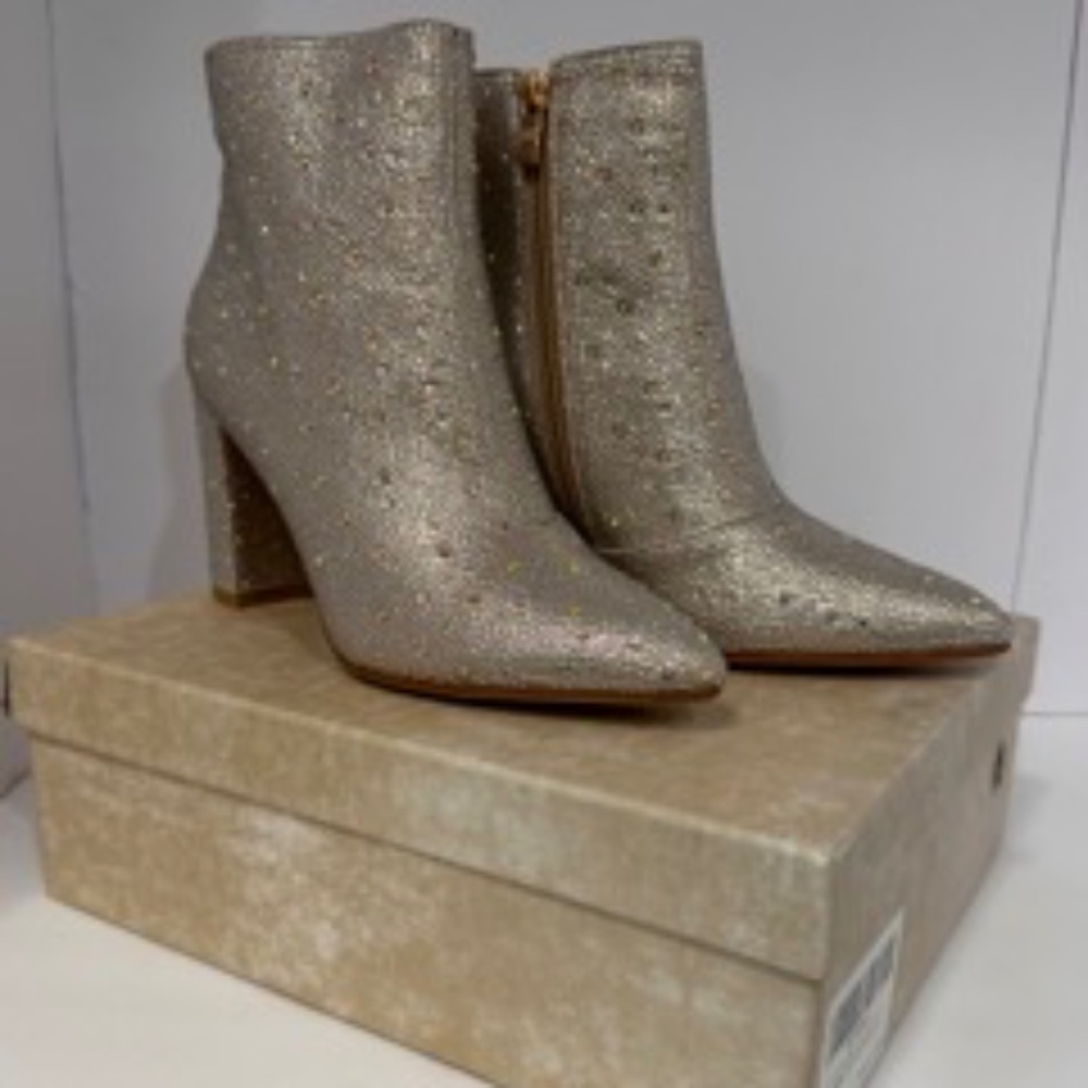 Rhinestone Silver Western Boots   Size 8.5